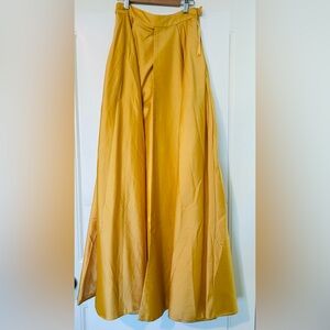 Elegant Gold Women's Skirt